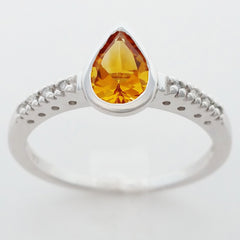 9K SOLID WHITE GOLD 0.70CT NATURAL PEAR CUT CITRINE RING WITH 8 DIAMONDS.